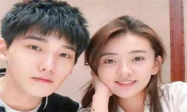 娱乐圈真实爆料低调情侣,甜蜜背后的坚守与守护